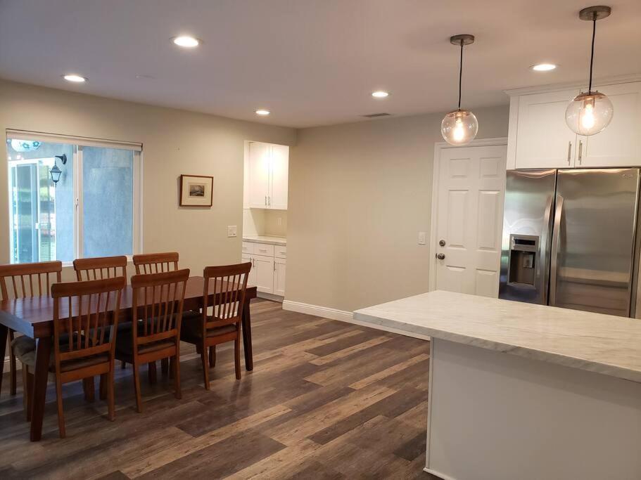 Bouganvilla 4-Bedroom, 2-Baths, Single Family House Thousand Oaks Exteriér fotografie